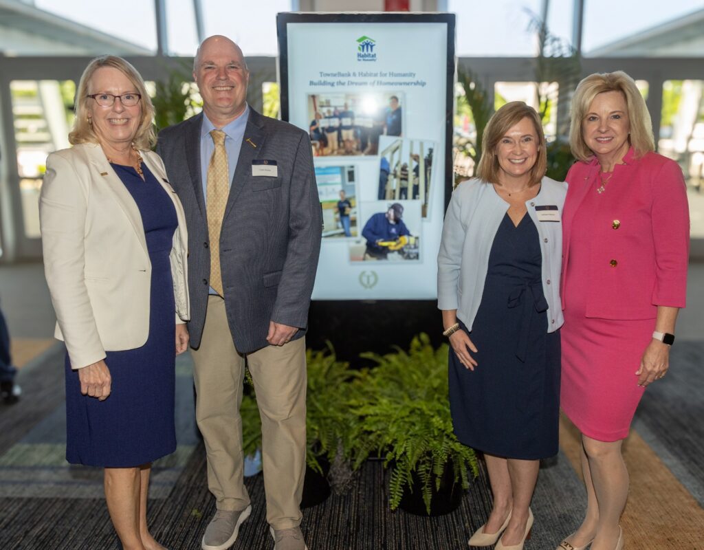 TowneBank Hosts Habitat for Humanity Guests